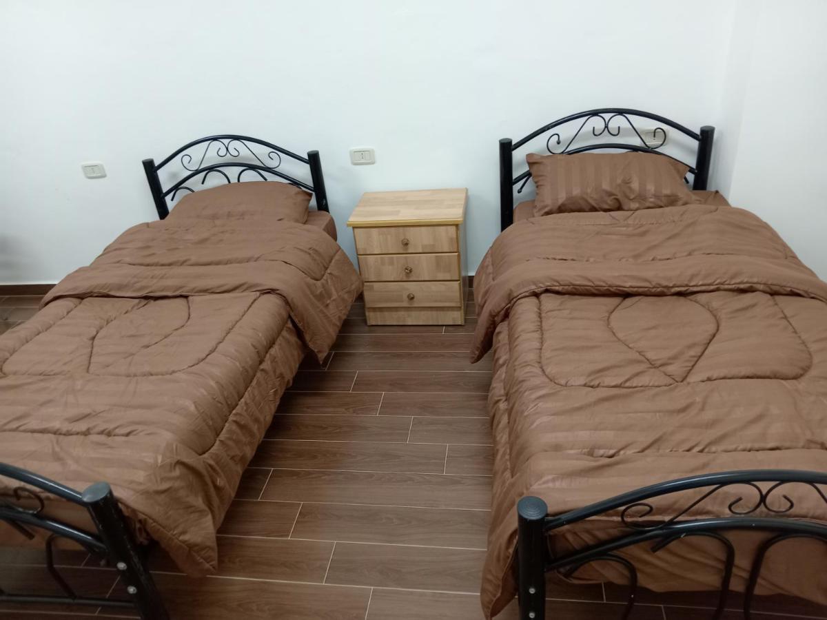 Hotel Emile Altwal Madaba Esterno foto