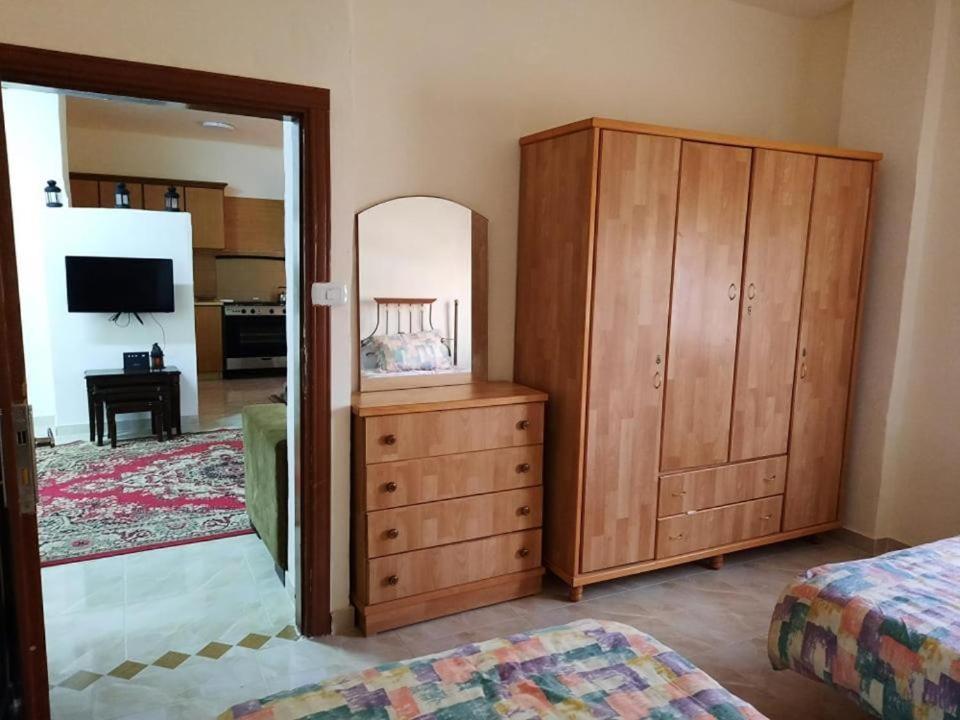 Hotel Emile Altwal Madaba Esterno foto