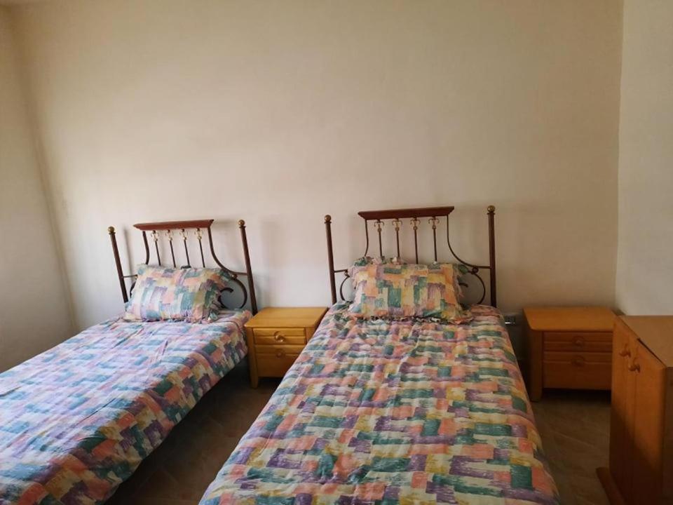 Hotel Emile Altwal Madaba Esterno foto