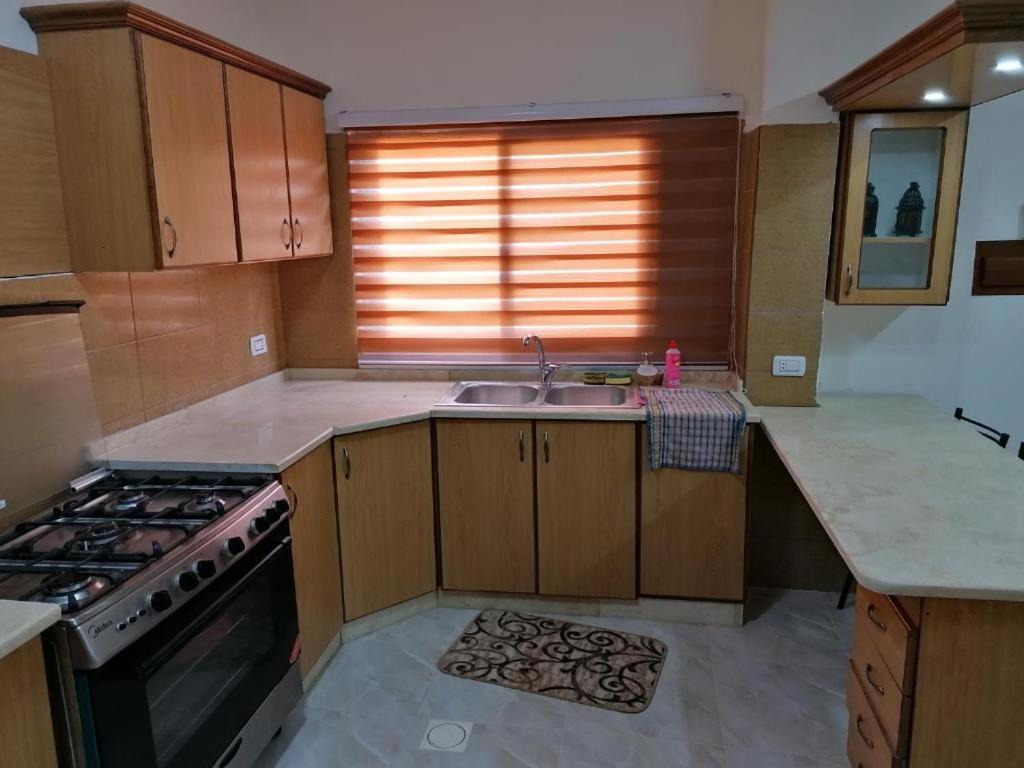 Hotel Emile Altwal Madaba Esterno foto